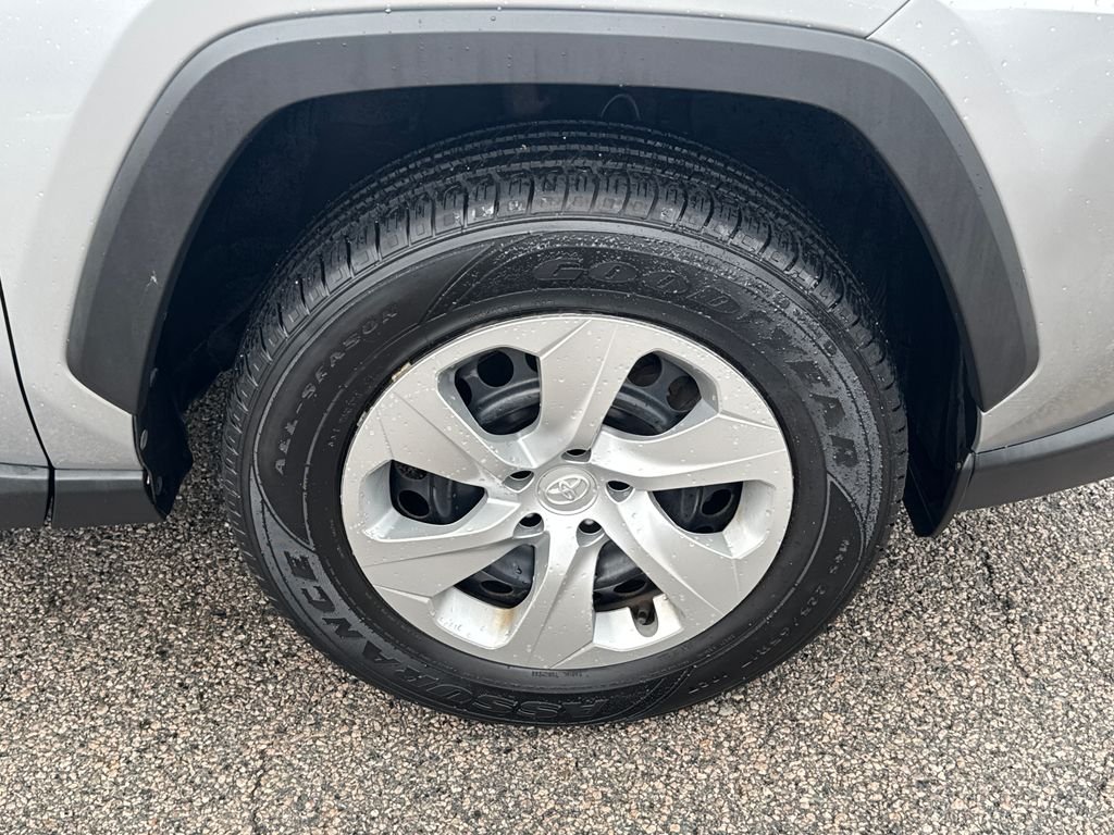 Used 2019 Silver Toyota LE image 40