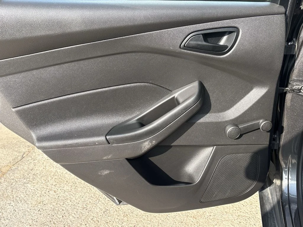 Used 2018 Magnetic Ford S image 22