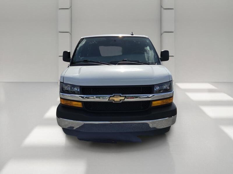 Used 2025 Summit White CHEVROLET RWD 2500 135" image 8