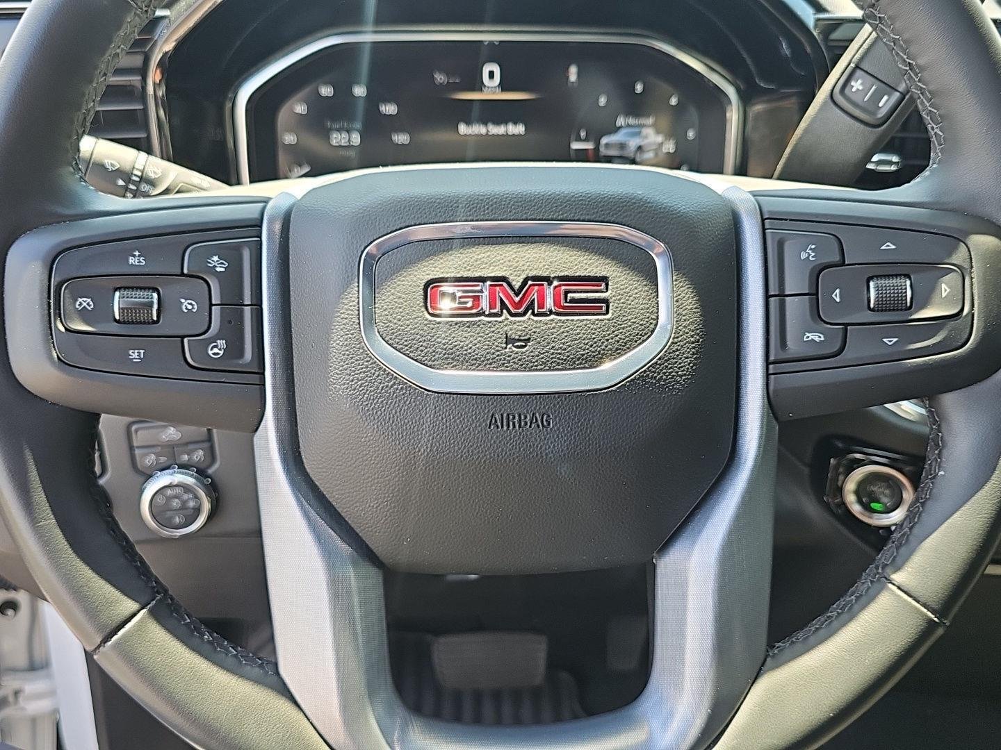 Used 2025 Summit White GMC Elevation image 22