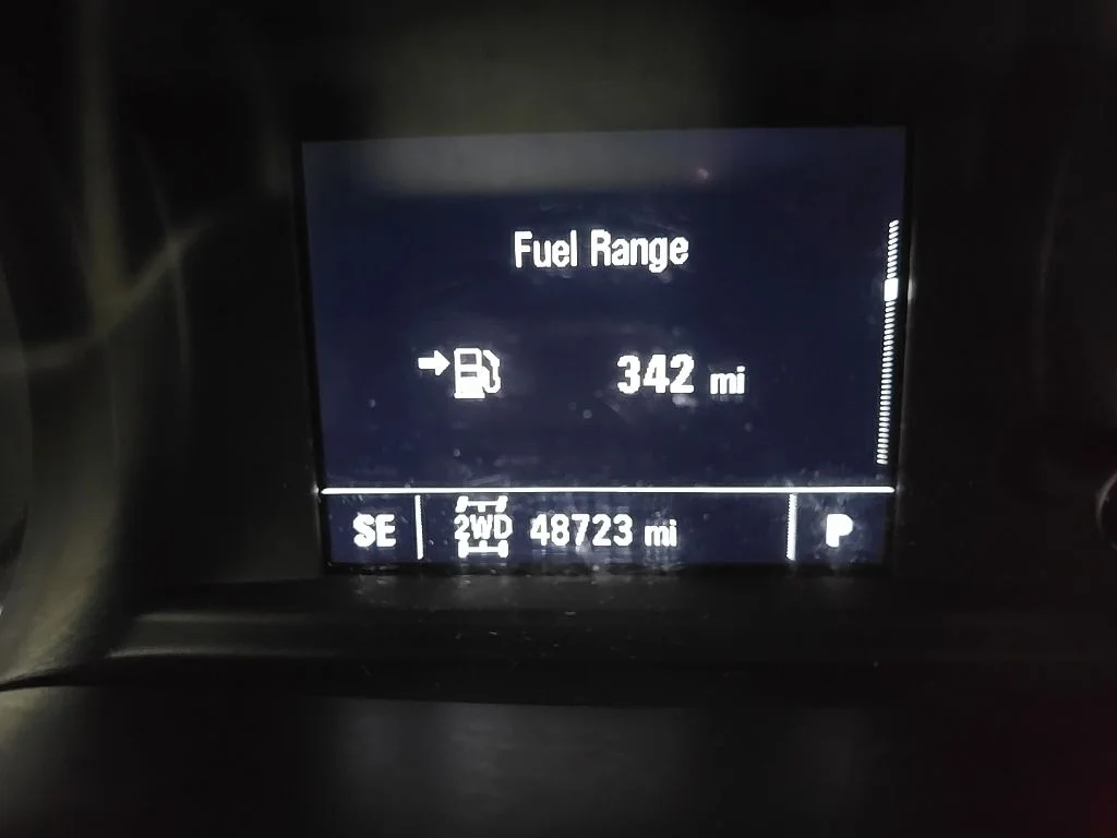Used 2021 White Chevrolet Custom image 22