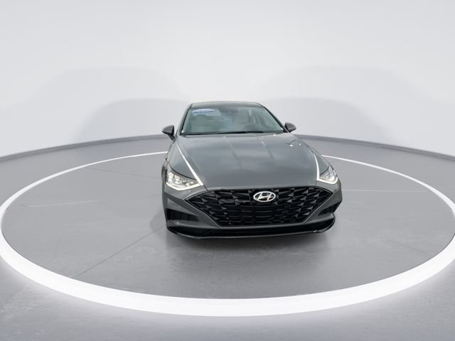 Used 2023 Gray Hyundai SEL image 3