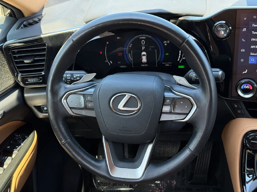 Used 2025  Lexus NX 350h Luxury image 21