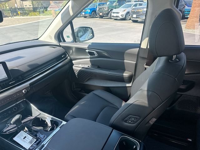 New 2026 Snow White Pearl Kia SX Prestige image 25