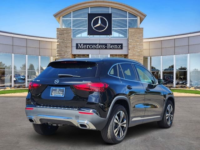 New 2026 Night Black Mercedes-Benz GLA 250 image 4