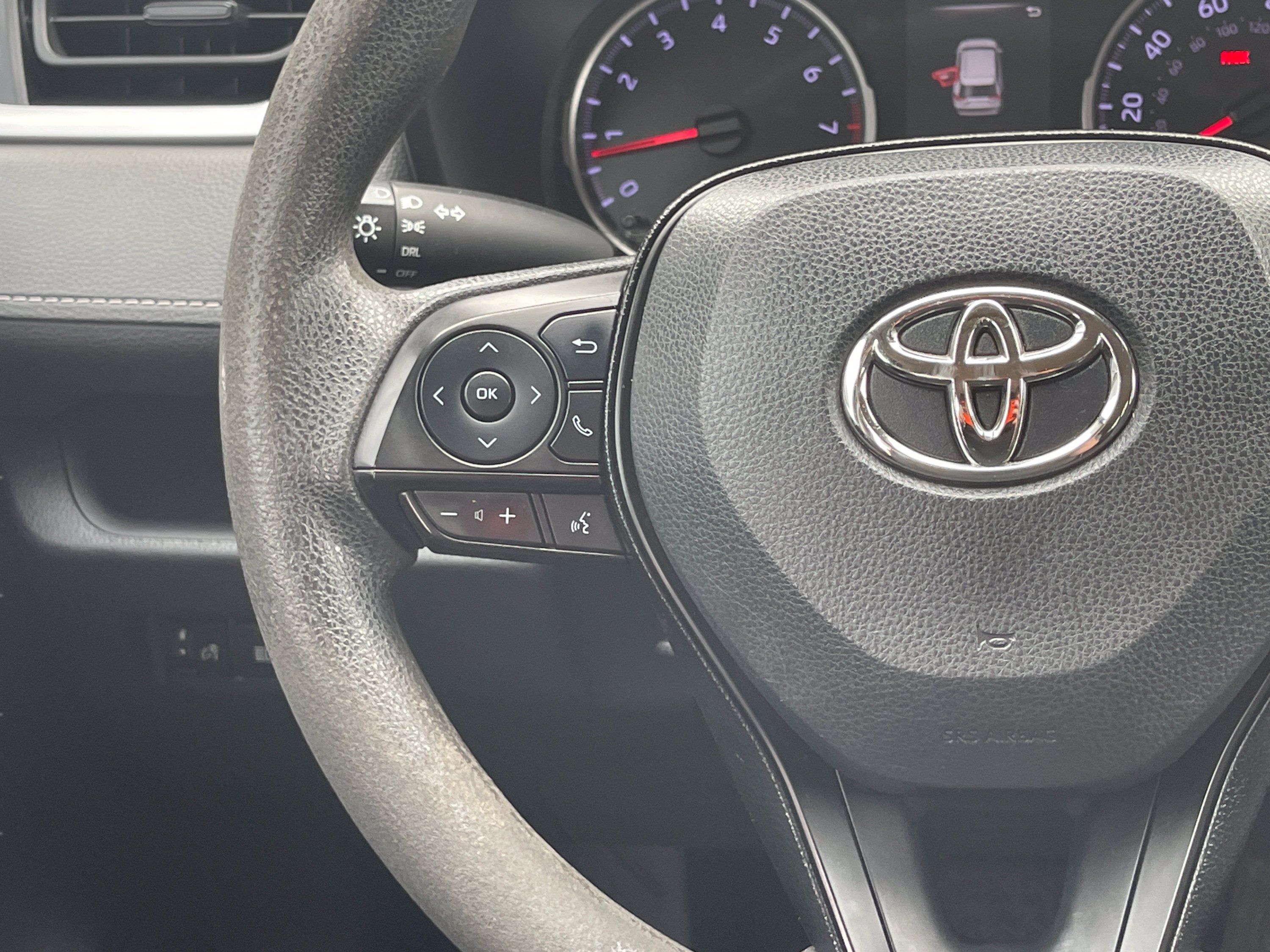 Used 2020 Midnight Black Metallic Toyota LE image 16