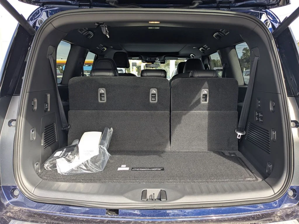 2026 Nissan Armada PRO-4X - Photo 12