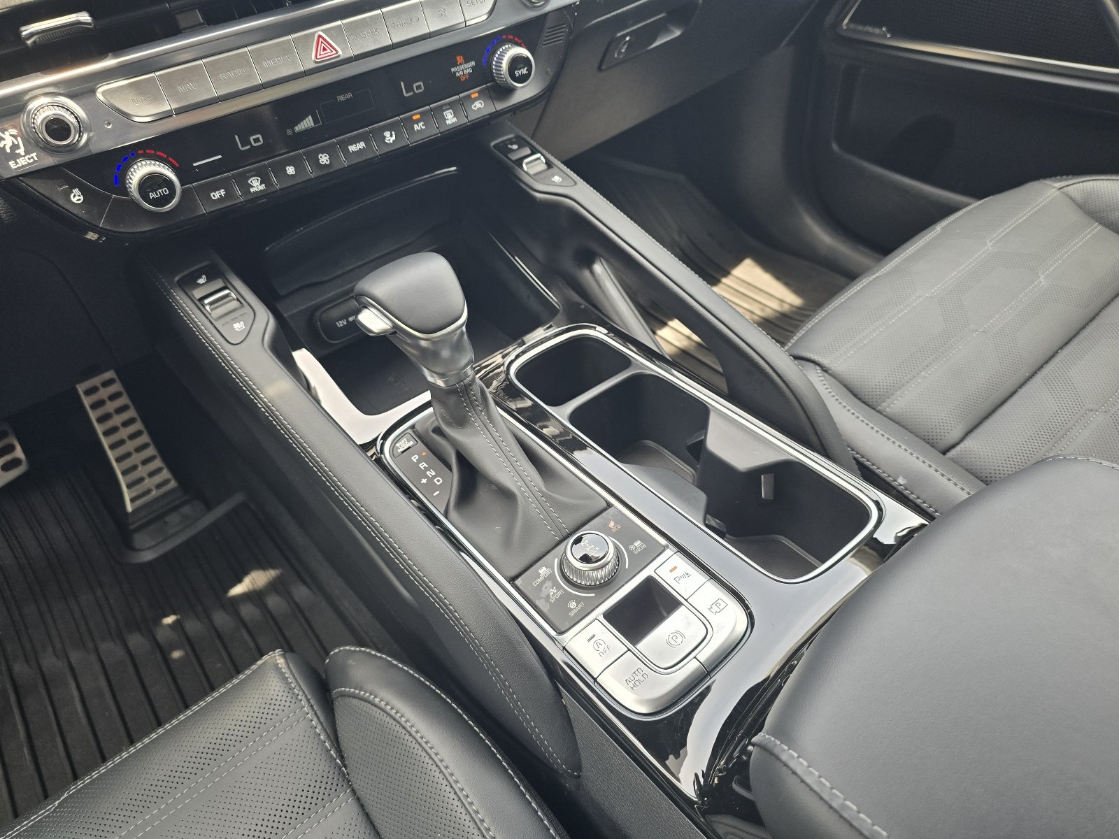 Used 2025 Black Kia SX-Prestige image 16