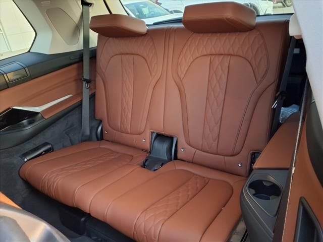 2025 BMW X7 40i - Photo 6