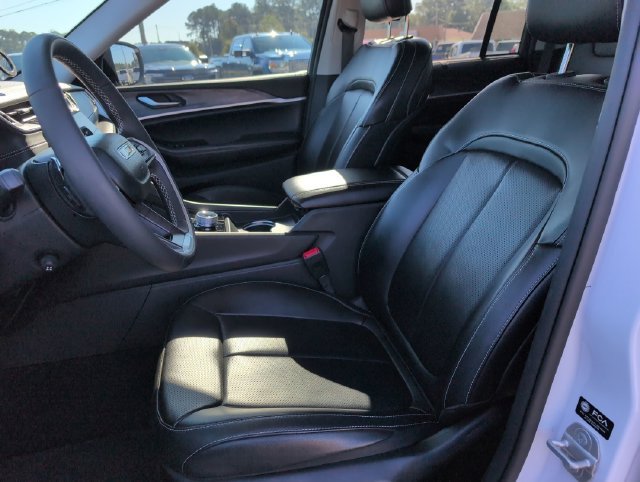 Used 2023 White Jeep Limited image 14