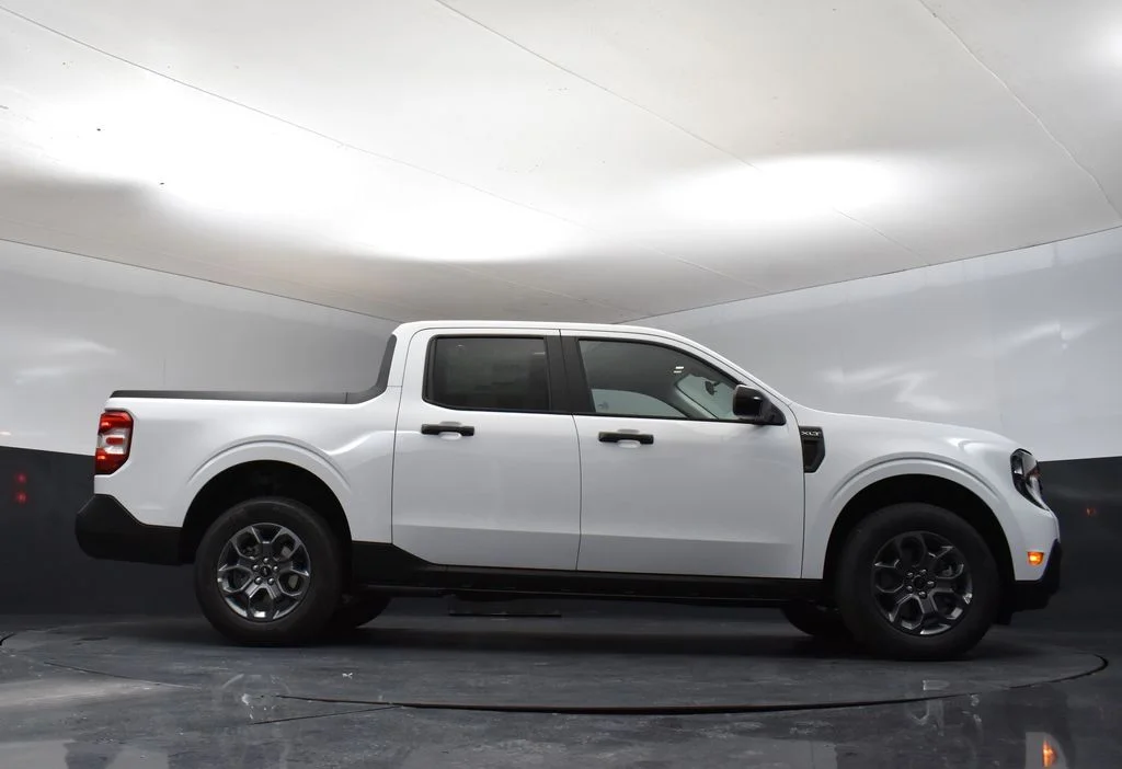 New 2026 White Ford XLT image 33