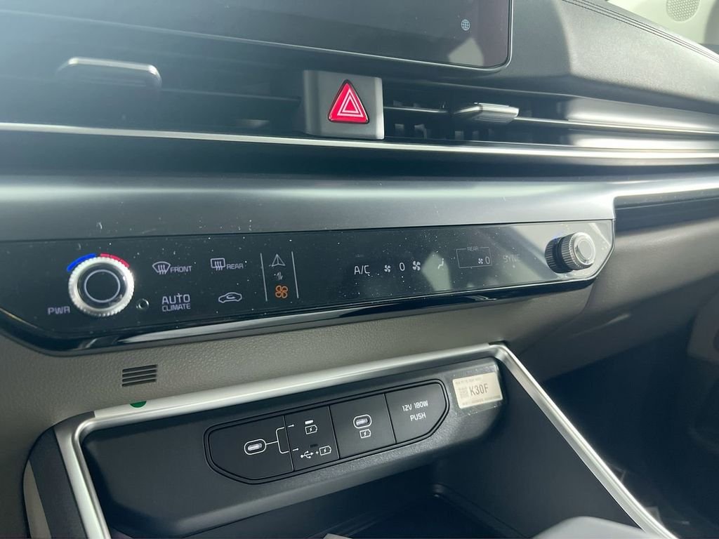 New 2026 Snow White Pearl Kia LXS image 24