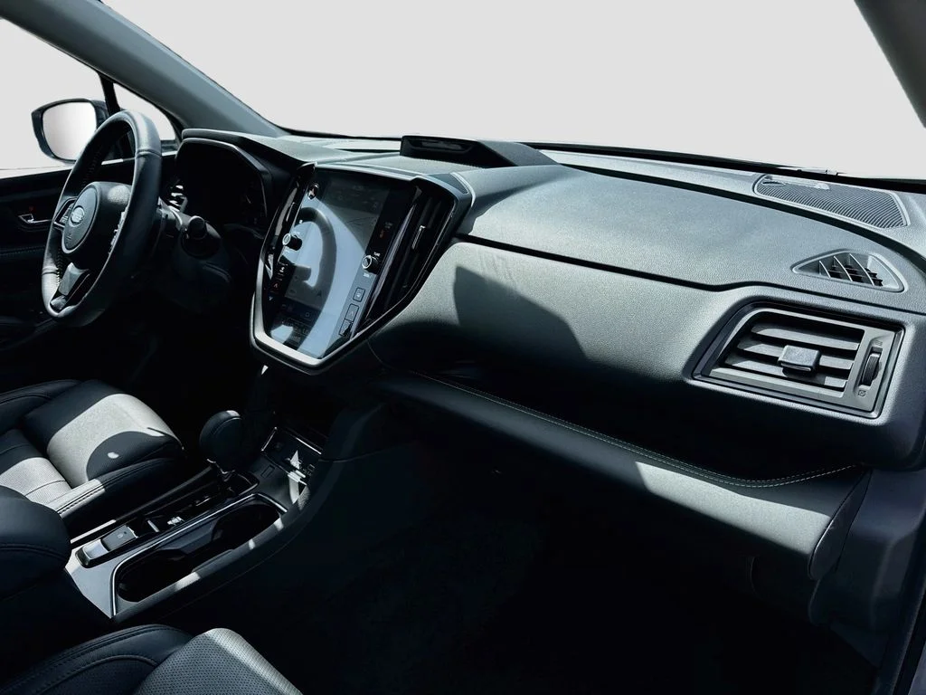Certified Used 2025 Silver Subaru Onyx Edition Touring image 41