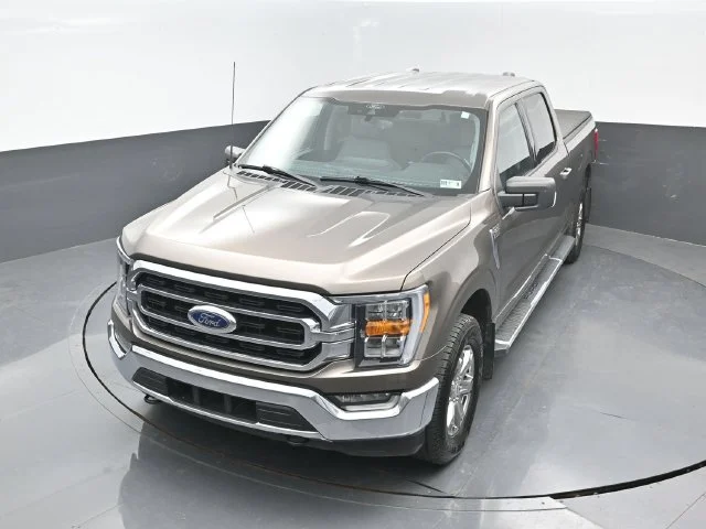 Certified Used 2022 Stone Gray Metallic Ford XLT image 18