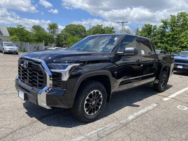 New 2026 Midnight Black Metallic Toyota SR5 image 3