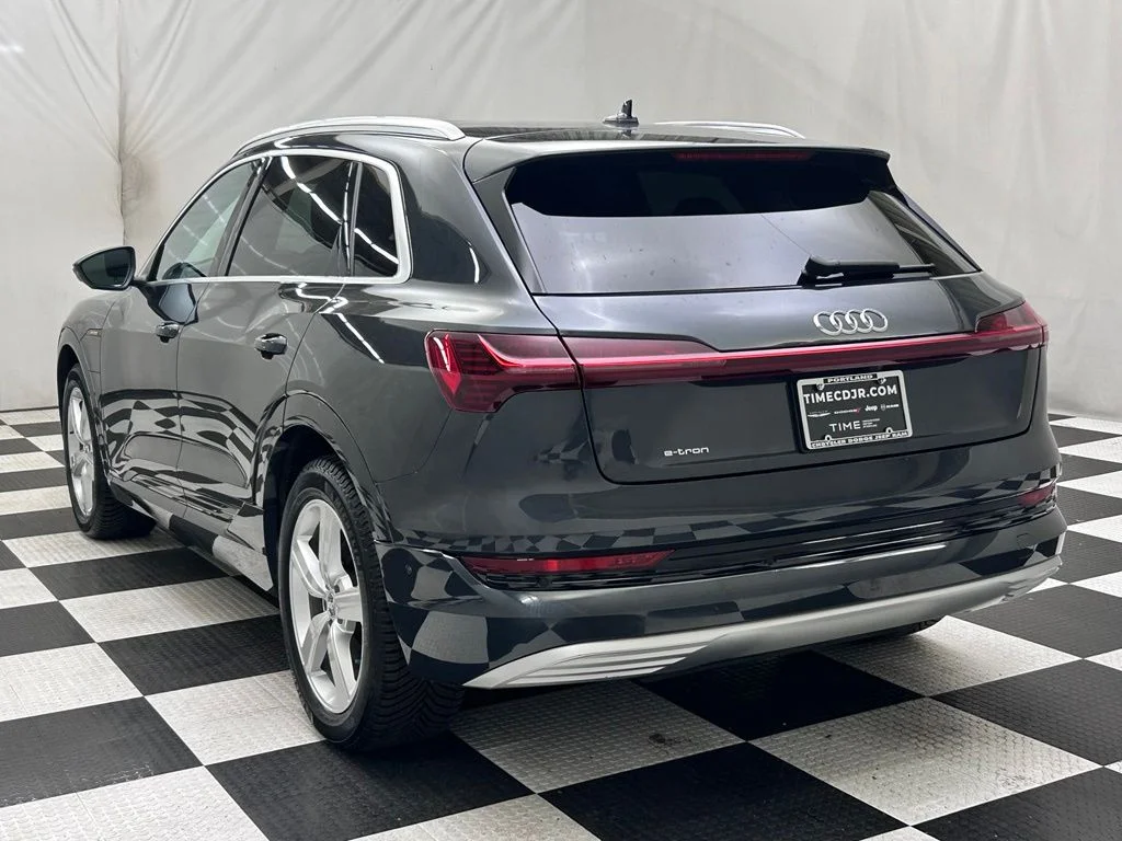 Used 2019 Gray Audi Premium Plus image 5