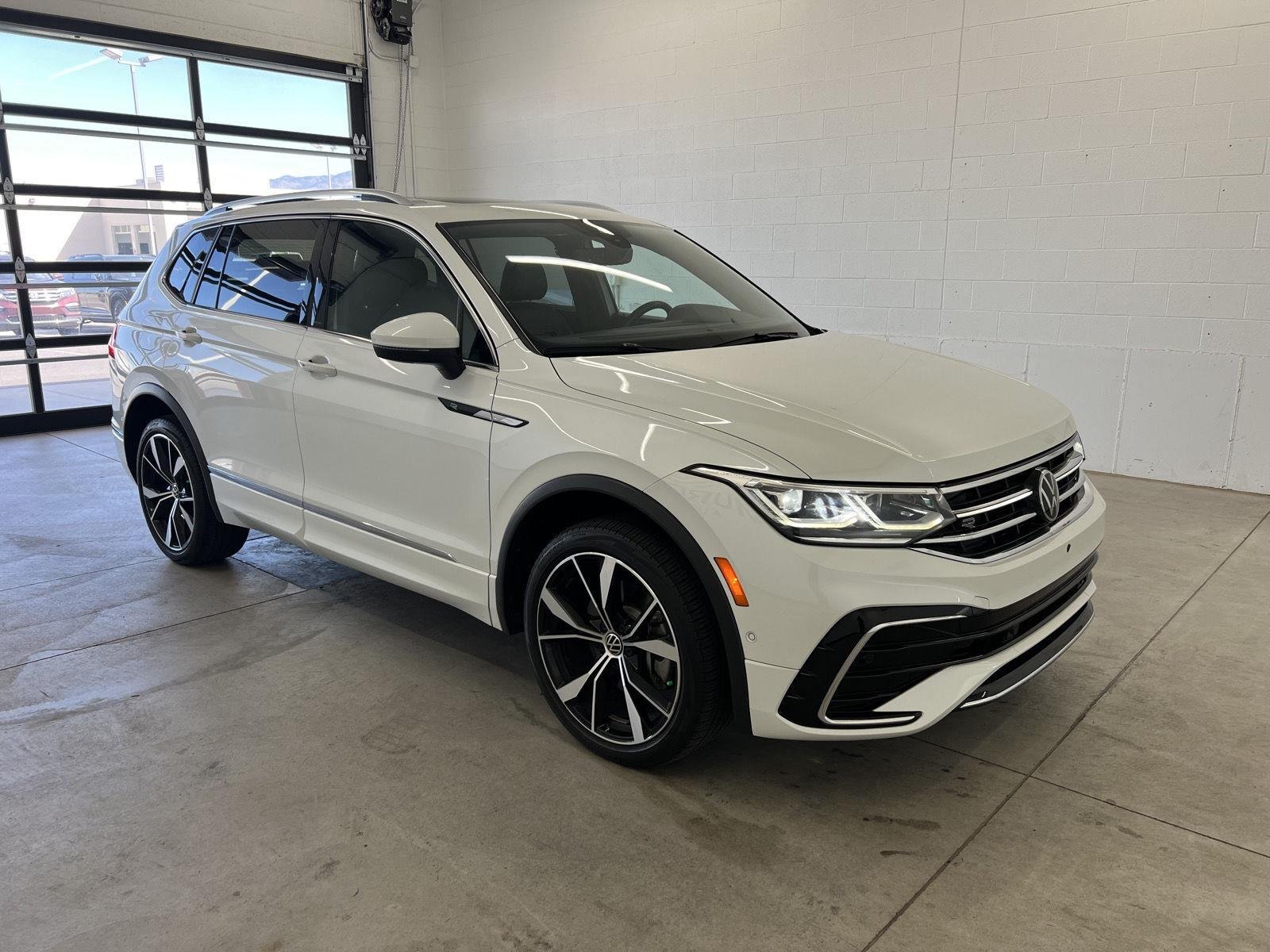2023 Volkswagen Tiguan SEL R-LINE - Photo 5