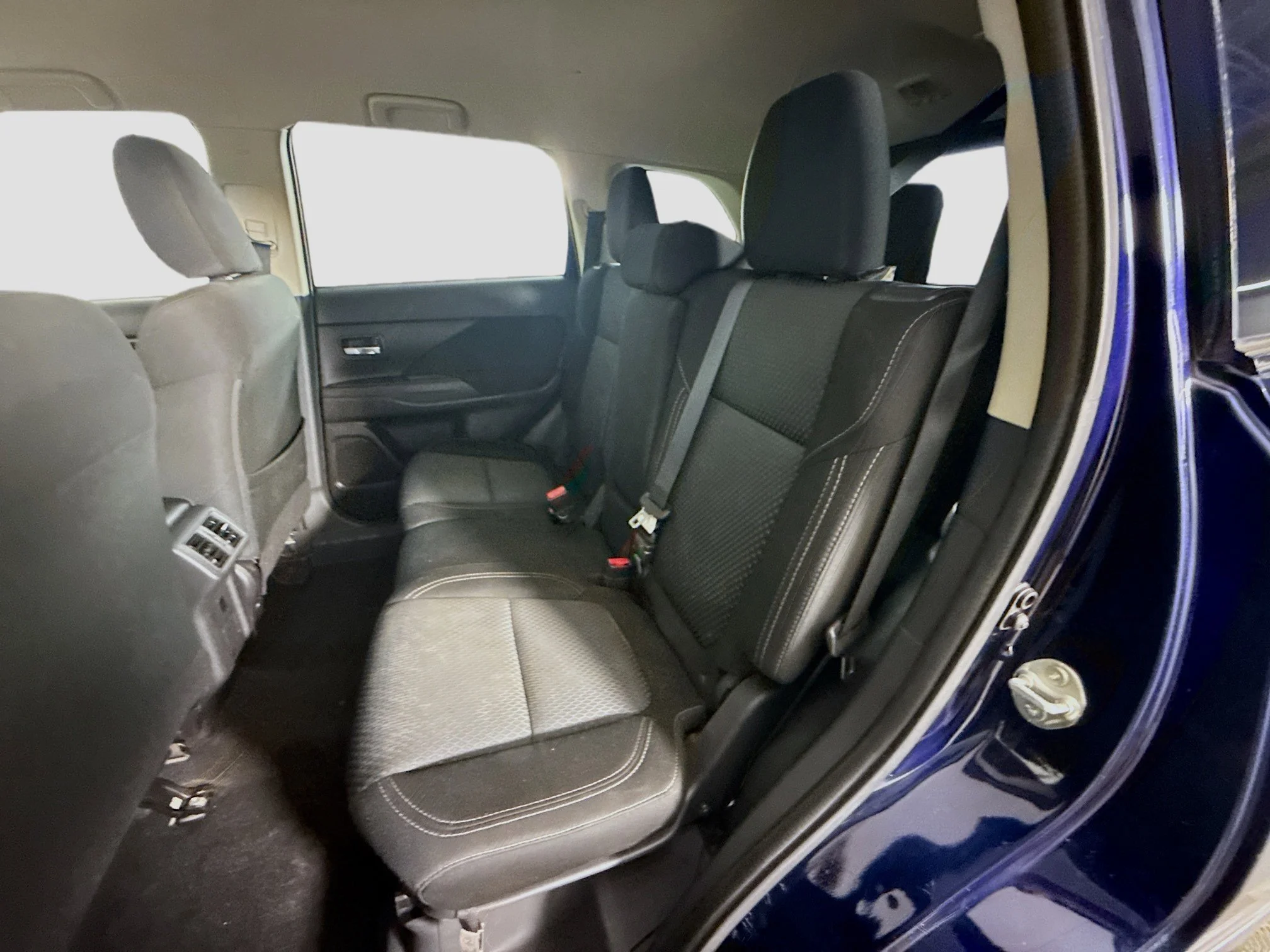 Used 2020 Cosmic Blue Metallic Mitsubishi ES image 20