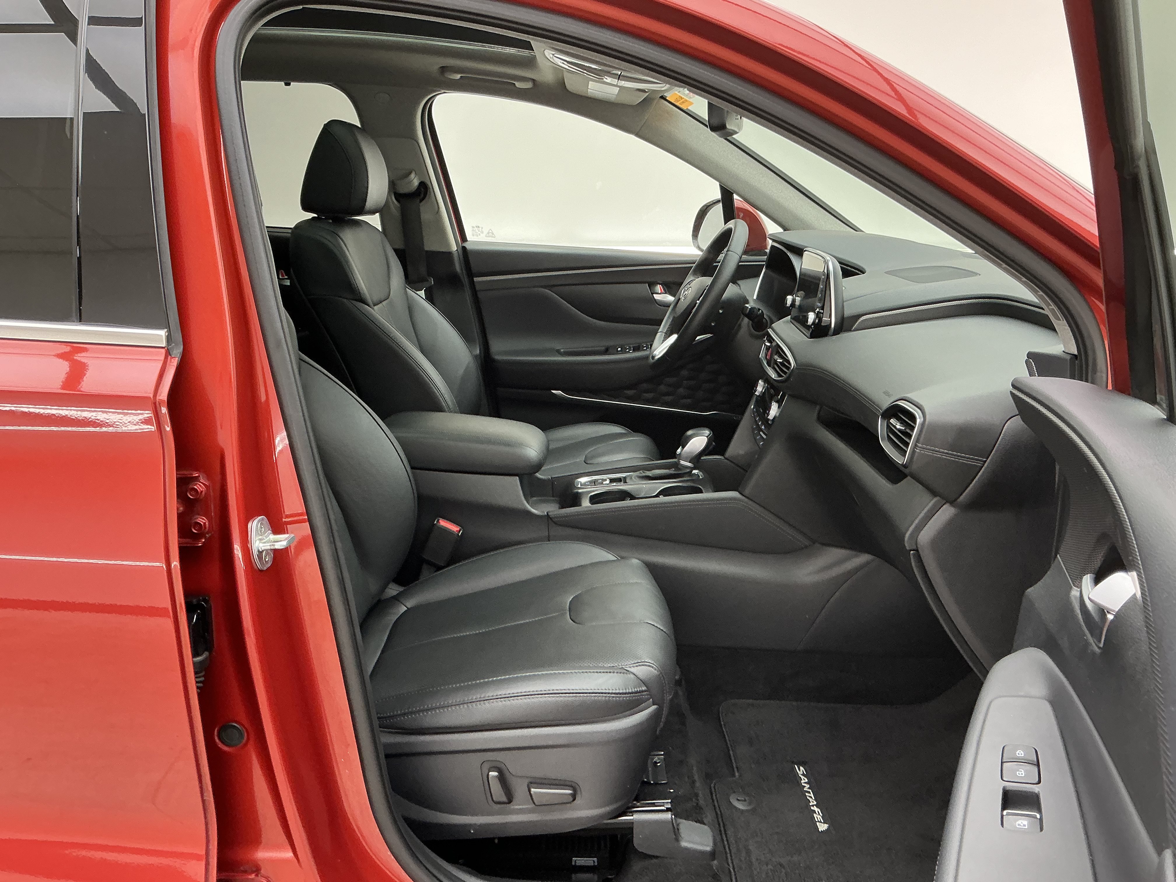 Certified Used 2020 Lava Orange Hyundai Limited image 25