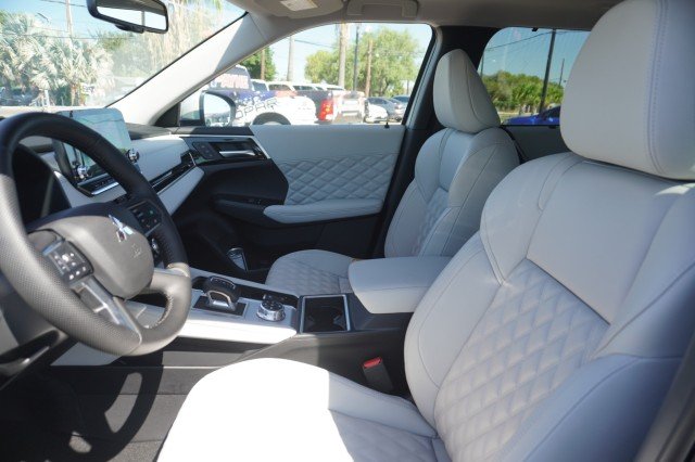 2025 Mitsubishi Outlander Plug-in Hybrid SEL - Photo 18