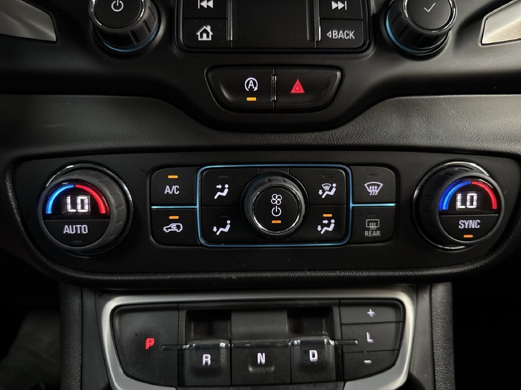 Used 2023 Sterling Metallic GMC SLT image 27