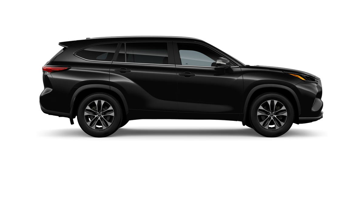 New 2026 Midnight Black Metallic Toyota XLE image 12