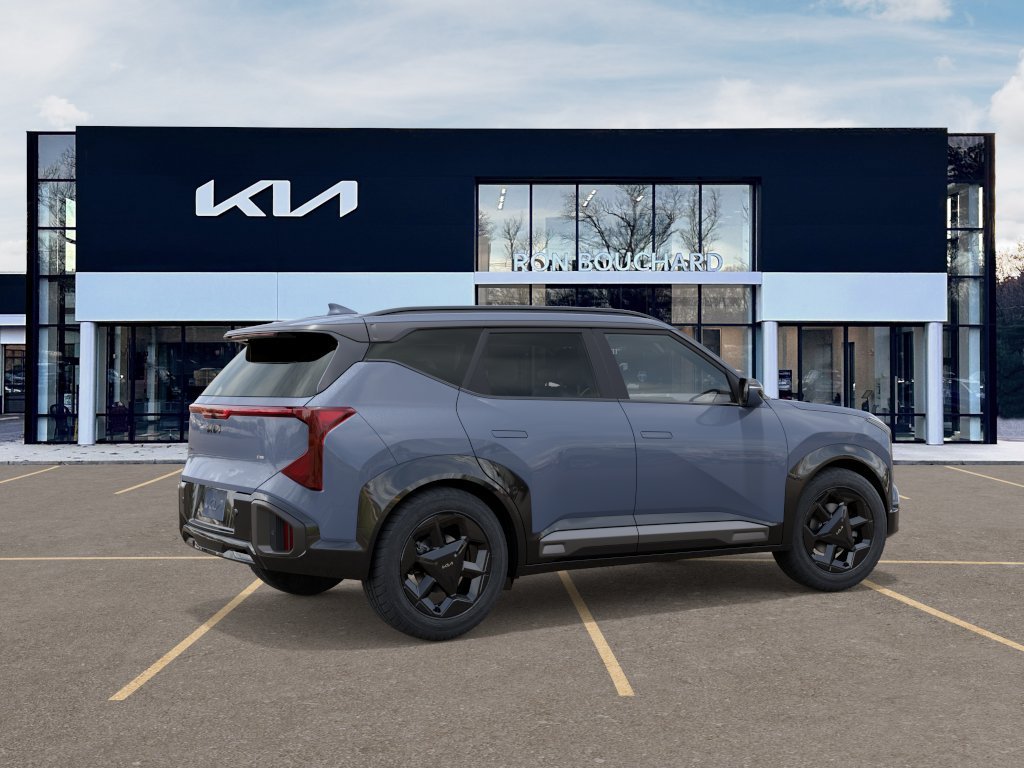 New 2027 Pale Gray Kia X-Line S image 6