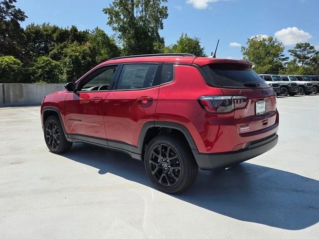 New 2026 Red Hot Pearl-Coat Exterior Paint Jeep Latitude image 6