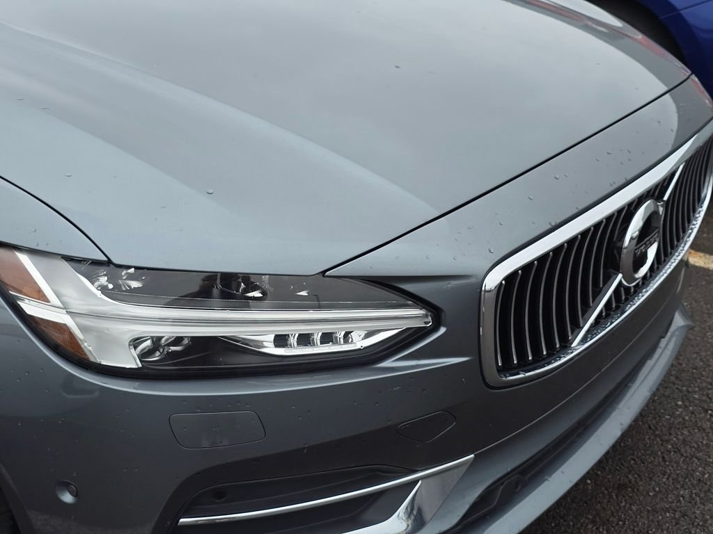 Used 2018 Gray Volvo T6 Inscription image 12