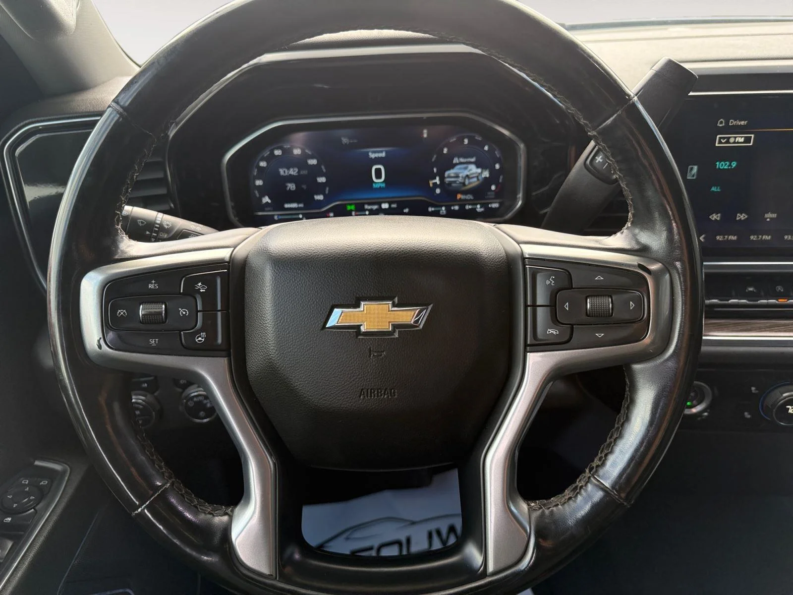 Used 2024 Summit White Chevrolet LT image 16