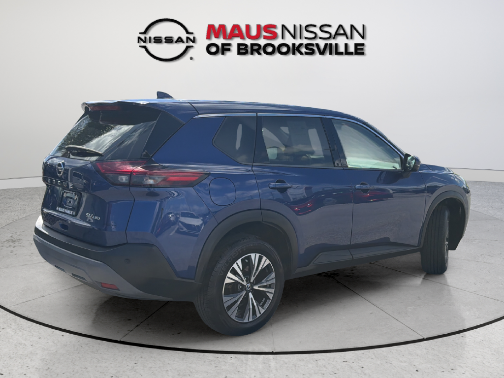 Used 2021 Blue Nissan SV image 12