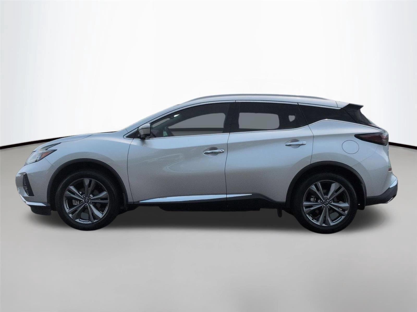 Used 2023 Brilliant Silver Metallic Nissan Platinum image 2
