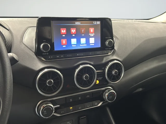 Used 2023 Silver Nissan S image 19