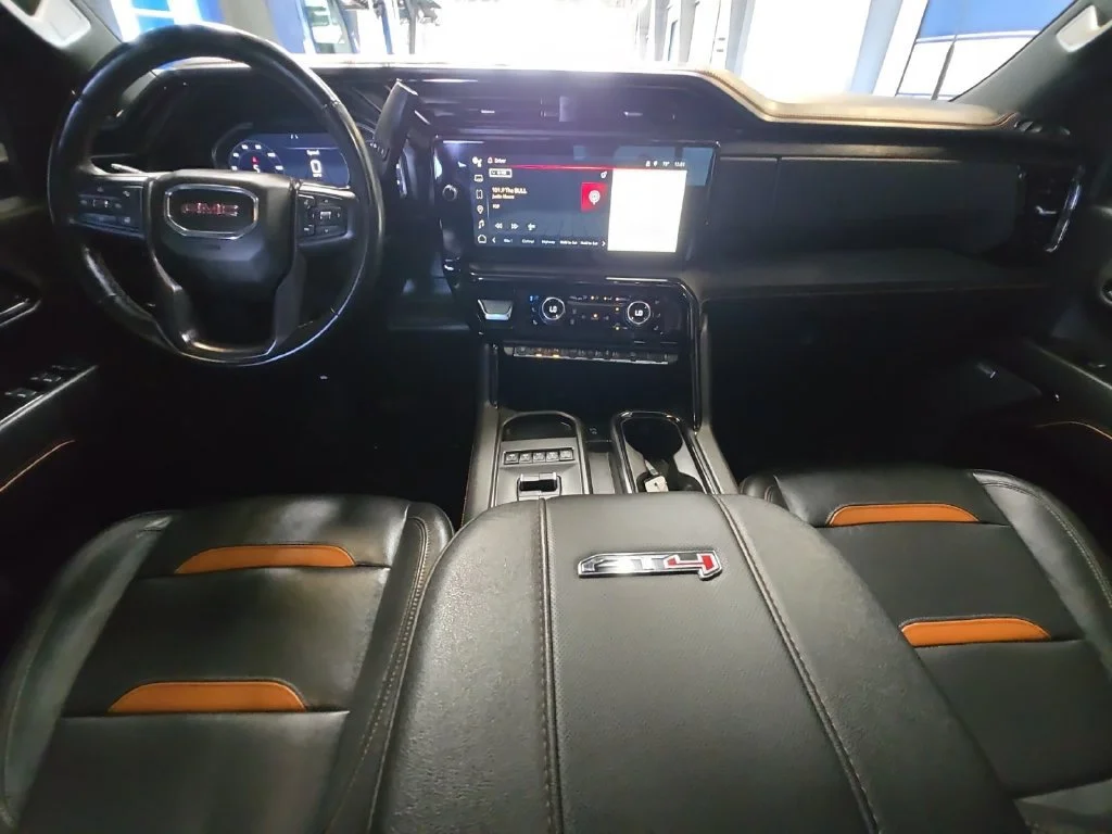 Used 2025 Summit White GMC AT4 image 21