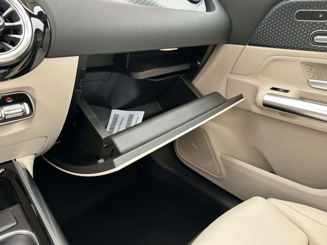 New 2026 Polar White Mercedes-Benz GLA 250 image 30