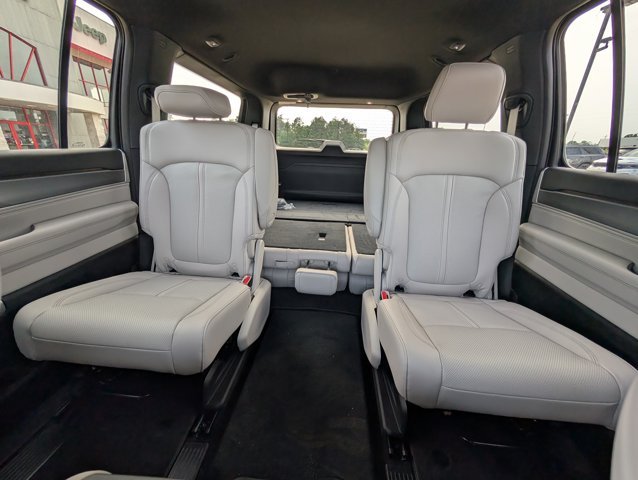 New 2026 Velvet Red Pearl-Coat Exterior Paint Jeep BASE image 12
