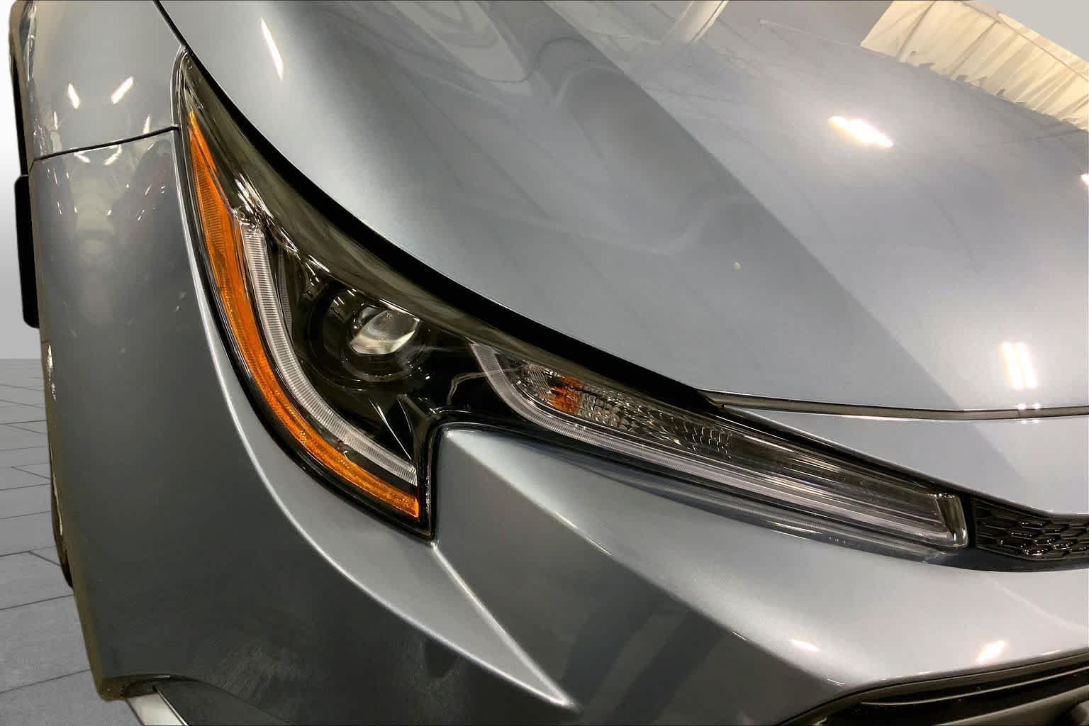 Used 2025 Celestite Toyota LE image 28