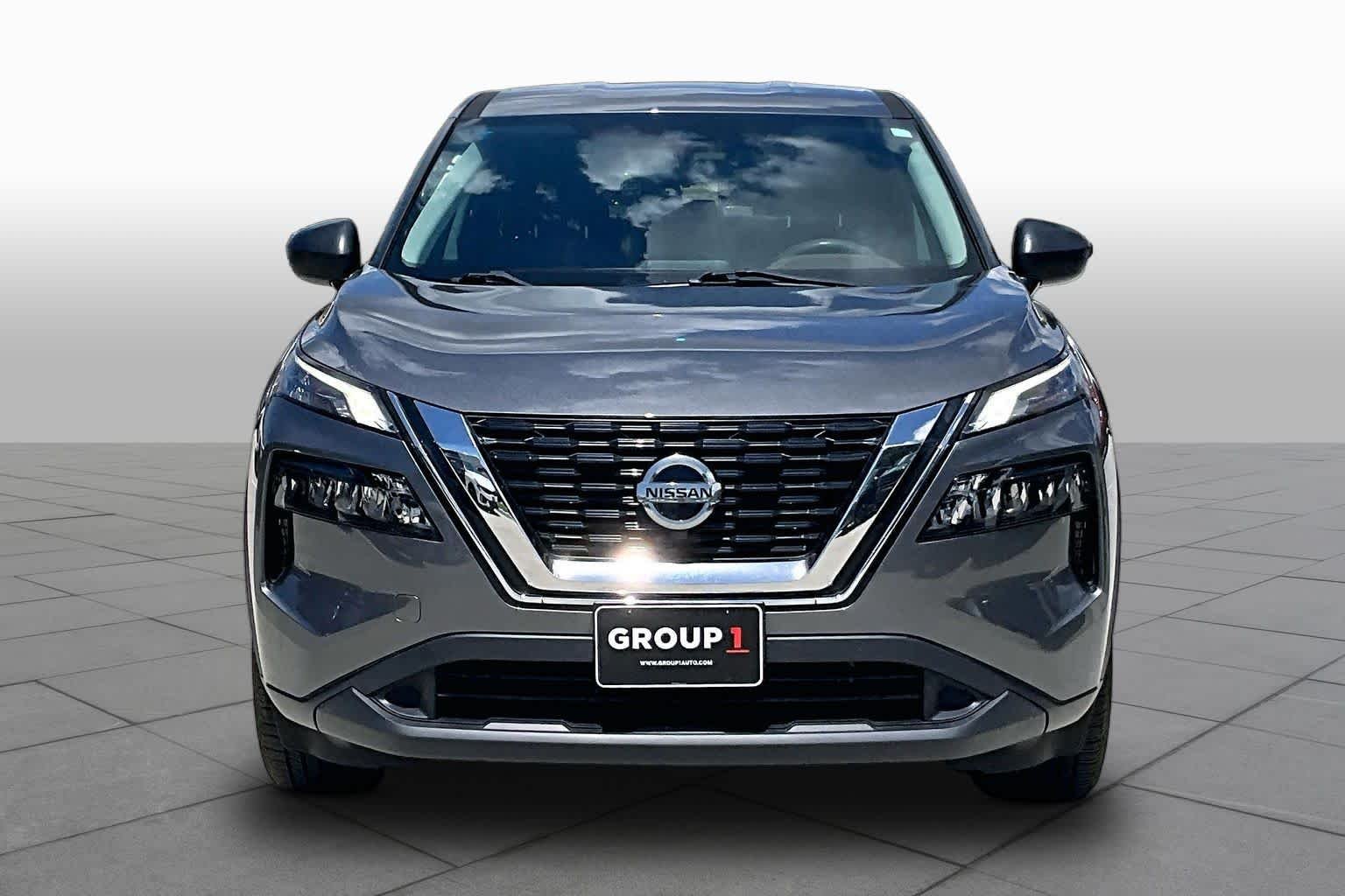 Used 2021 Gun Metallic Nissan S image 4