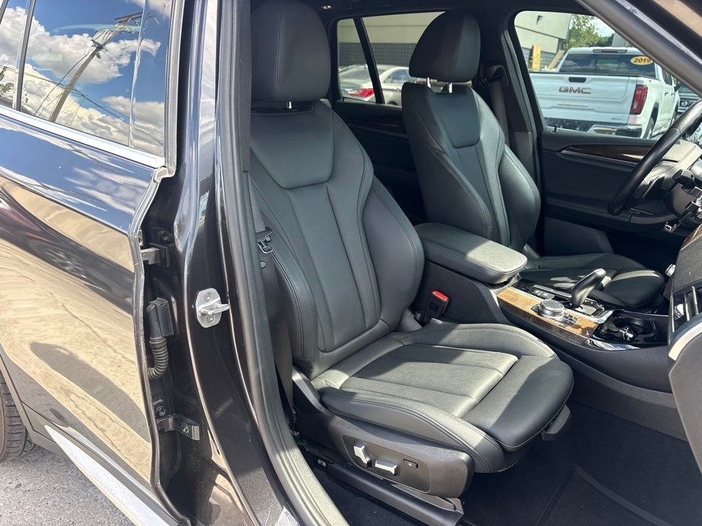 Used 2020 Gray BMW sDrive30i image 19