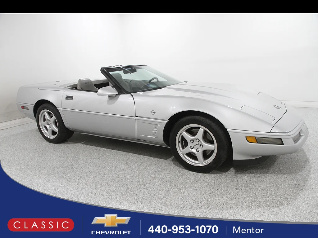 Used 1996  Chevrolet Base image 1
