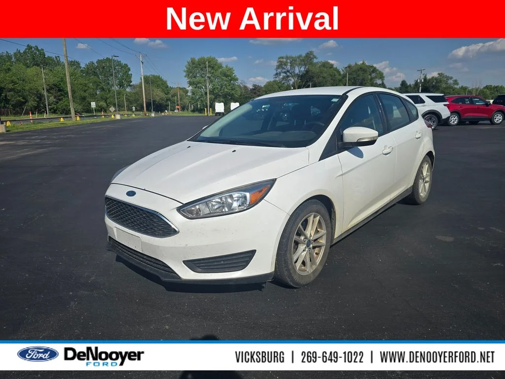 2017 Ford Focus 5 Door Hatch SE's photo