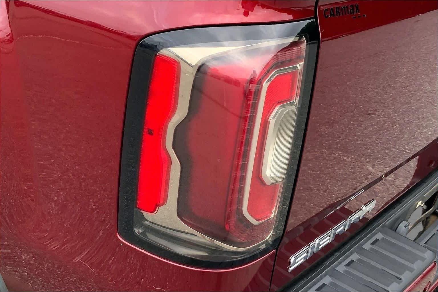 Used 2017 Crimson Red Tintcoat GMC SLT image 27