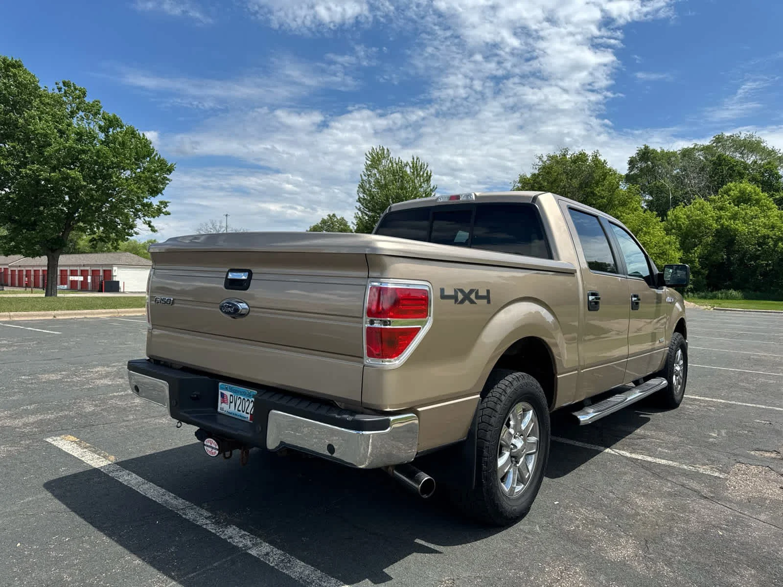 Used 2014 Pale Adobe Metallic Ford XLT image 8