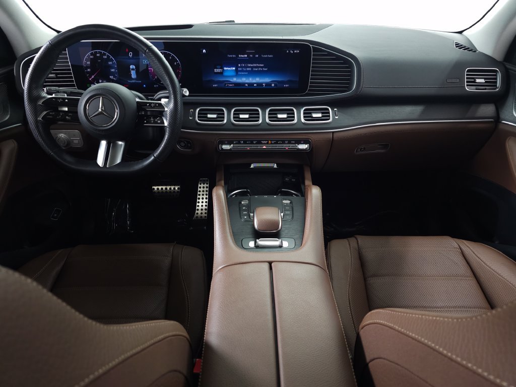 Used 2024  Mercedes-Benz GLS 580 image 14