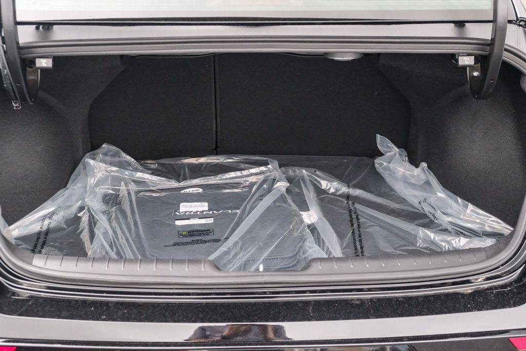 2025 Hyundai Elantra N Line - Photo 13