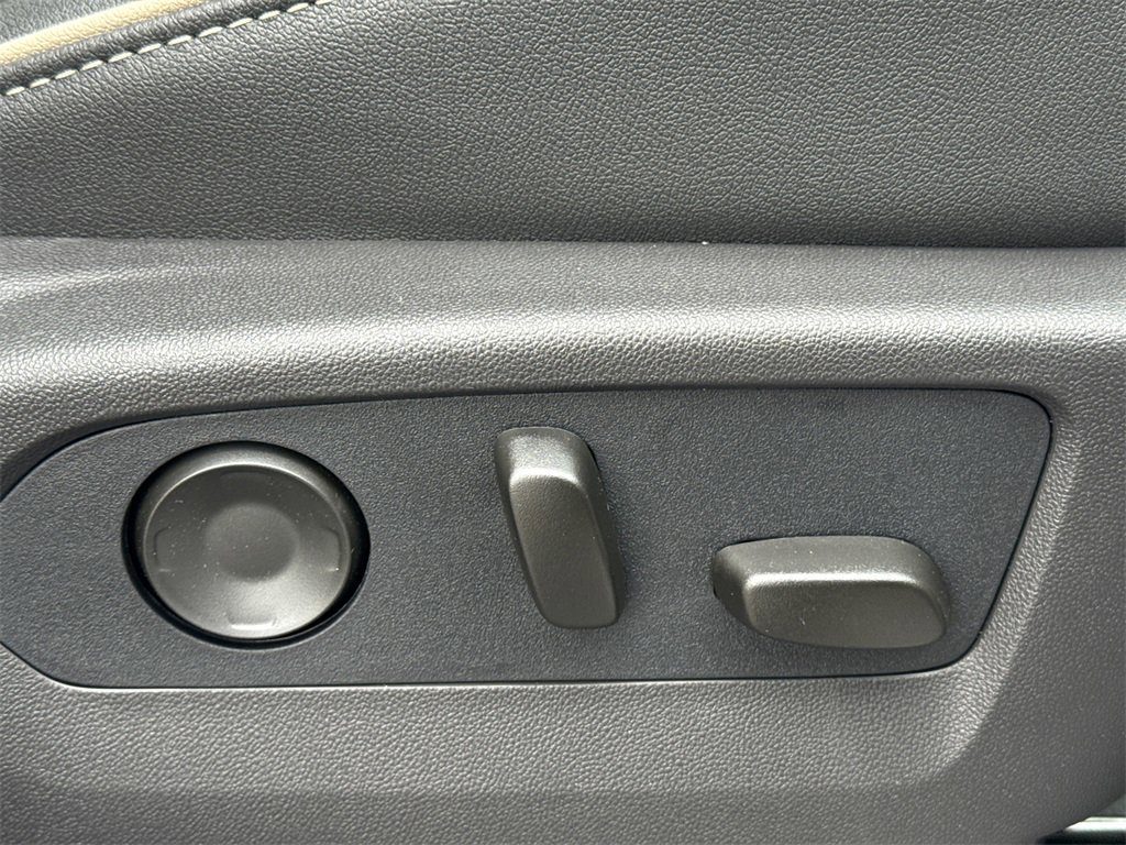 2026 GMC YUKON XL - Image 40