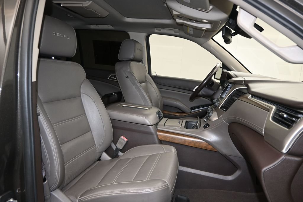 Used 2019 Gray GMC Denali image 16