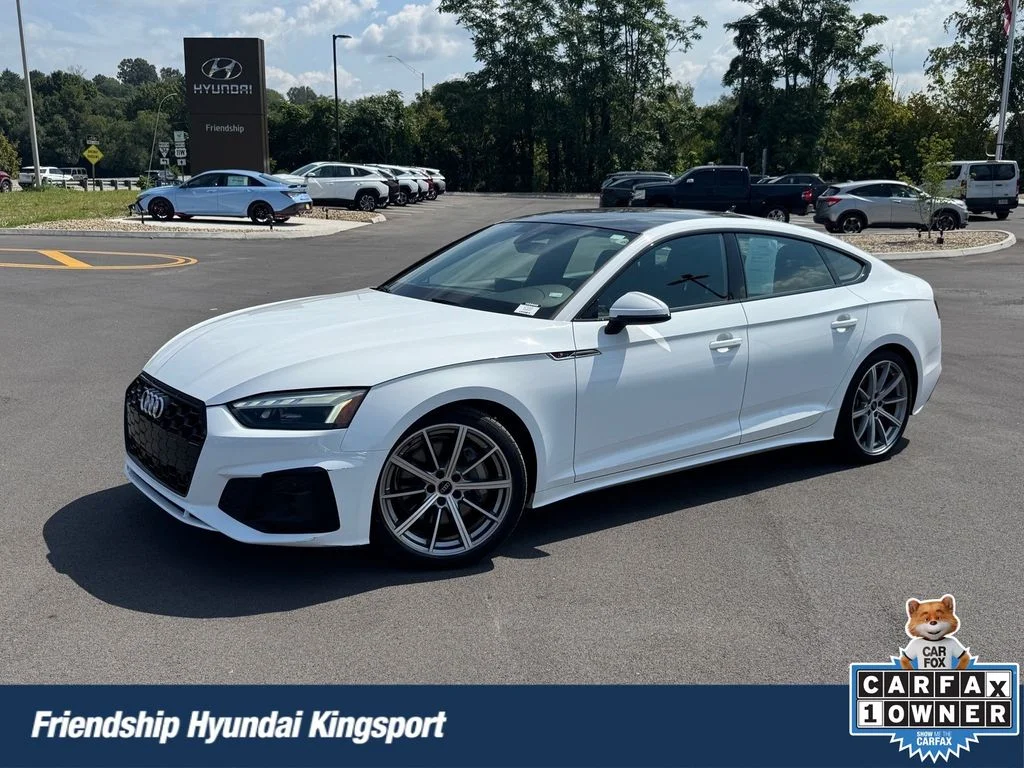 Used 2025  Audi 45 S line Premium image 1