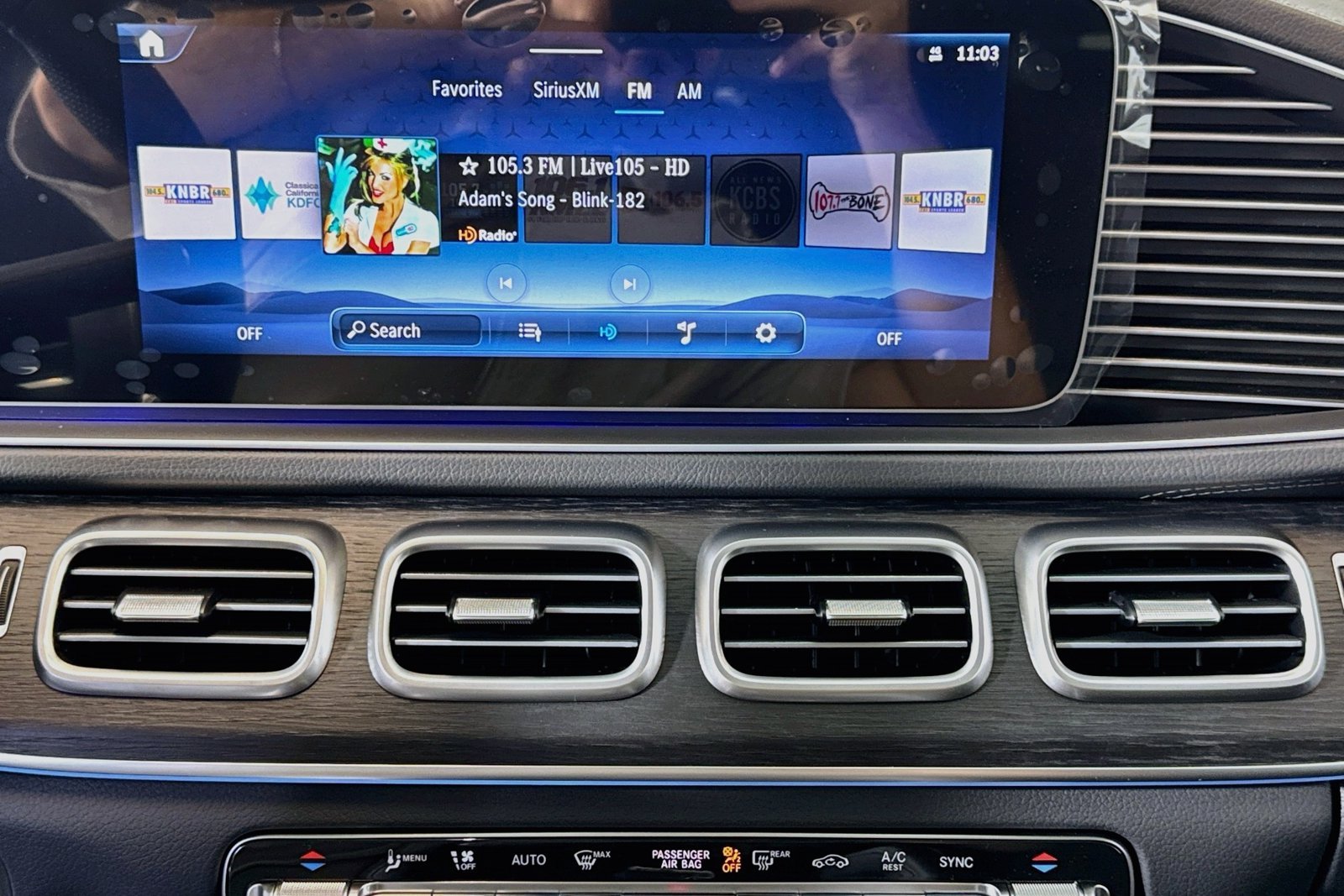 New 2026 MANUFAKTUR Moonlight White Metallic Mercedes-Benz GLS 450 image 14