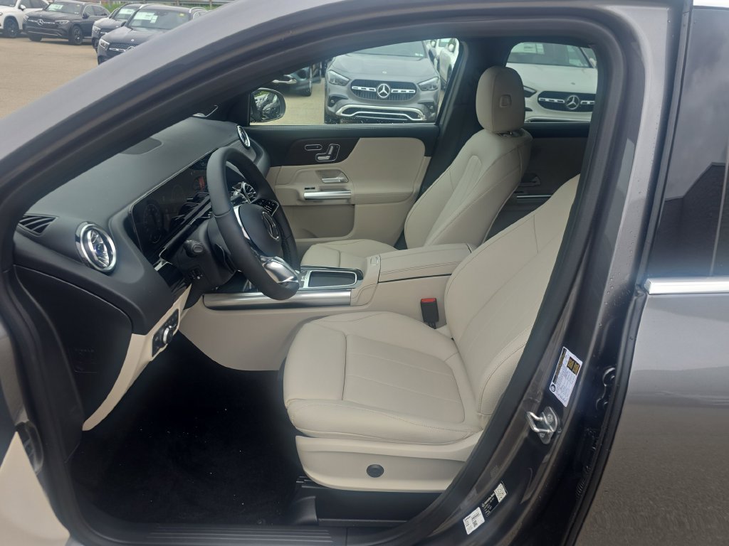 New 2026 Mountain Grey Metallic Mercedes-Benz GLA 250 image 9